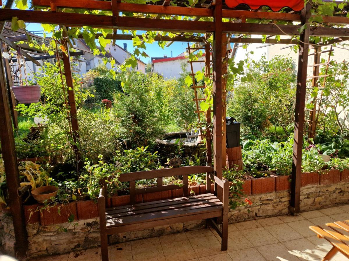 Parkplaetze, Einzelbetten, 2 Tvs, Balkon, Terrasse, Fast Wi-fi Bis Zu 1000 Mbit, Homeoffice Apartment