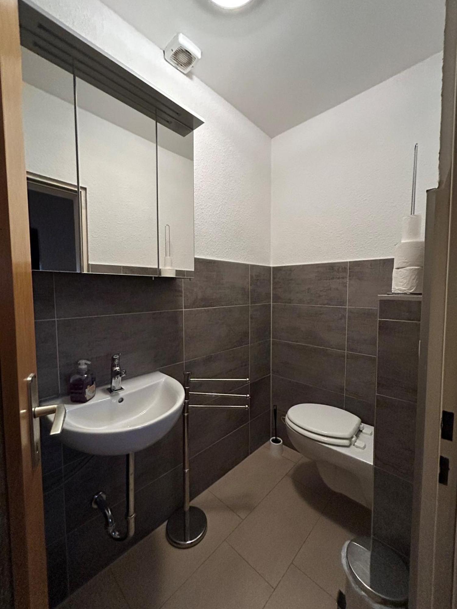 Parkplaetze, Einzelbetten, 2 Tvs, Balkon, Terrasse, Fast Wi-fi Bis Zu 1000 Mbit, Homeoffice Apartment Rodenbach (Main-Kinzig)
