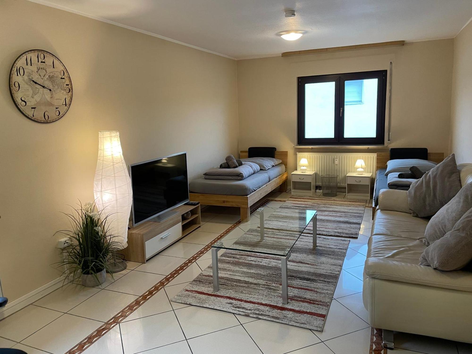 Apartment Parkplaetze, Einzelbetten, 2 Tvs, Balkon, Terrasse, Fast Wi-fi Bis Zu 1000 Mbit, Homeoffice *